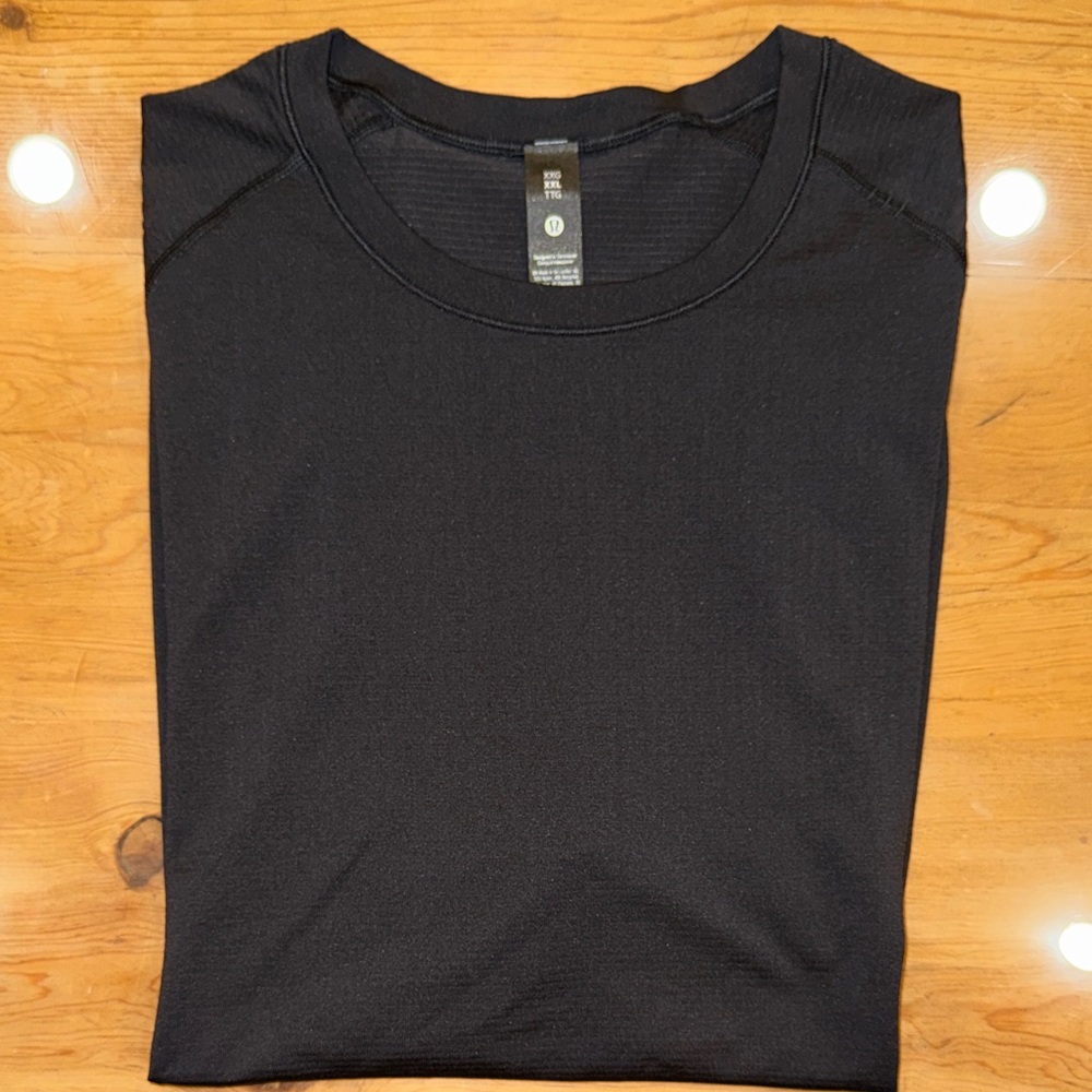 Lululemon Black Tee shirt